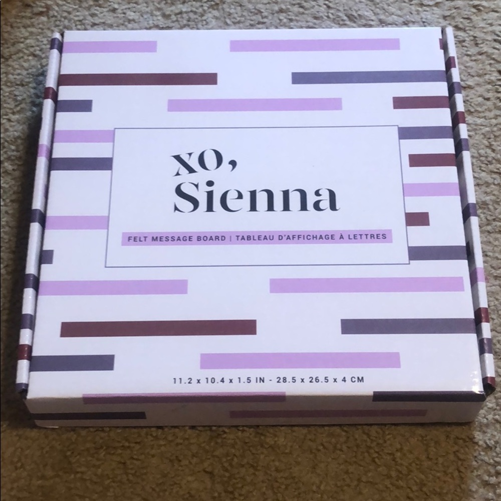 XO, Sienna felt message board
